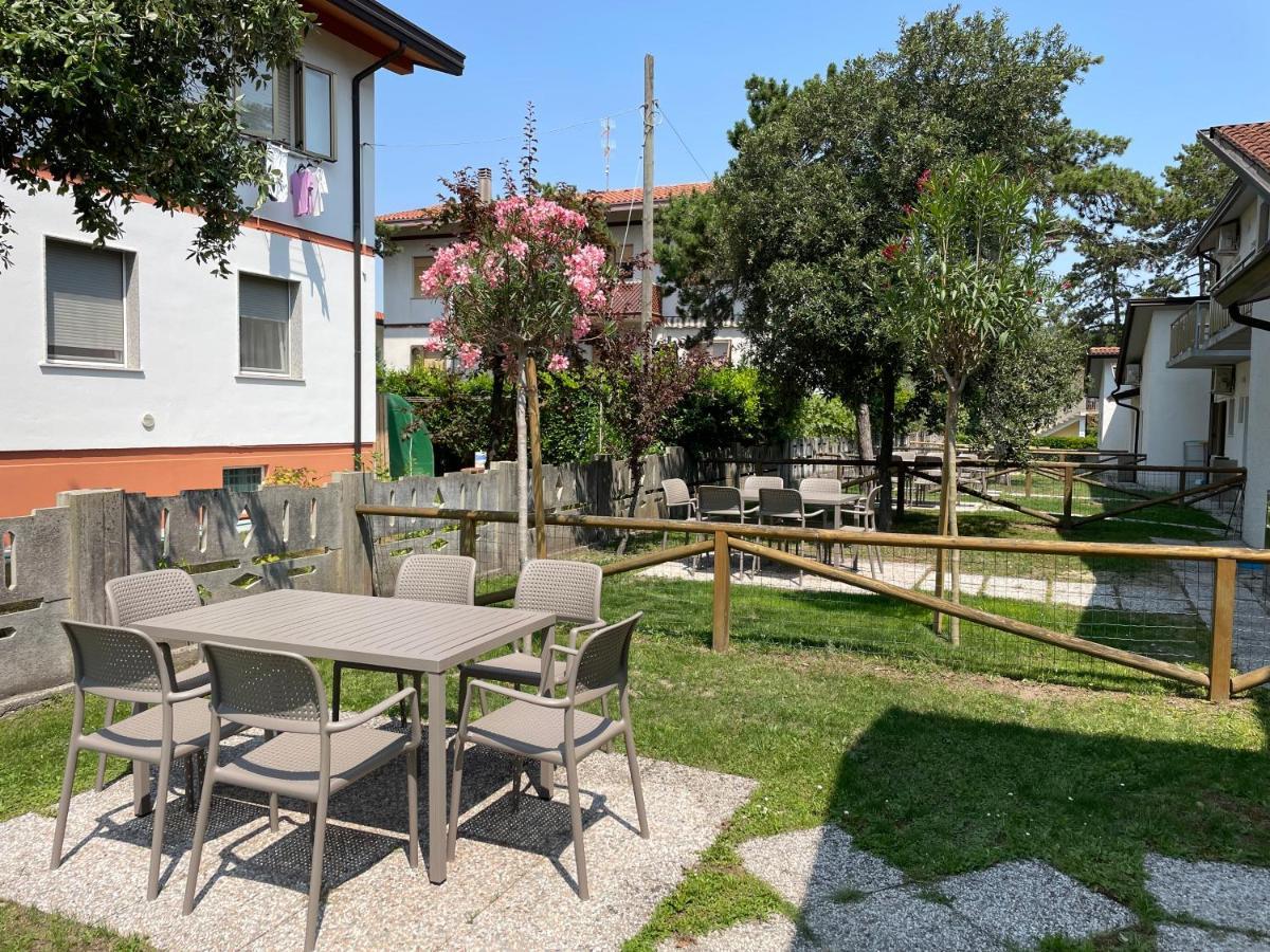 Villaggio Pineta Бибионе Екстериор снимка