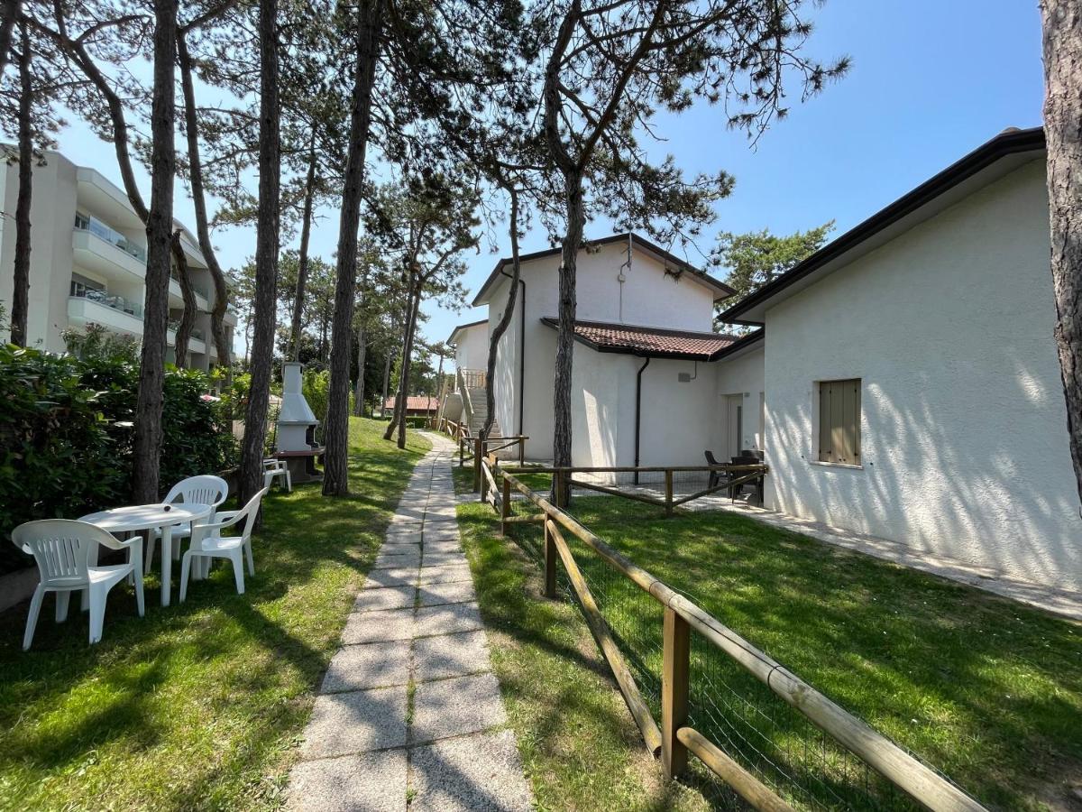 Villaggio Pineta Бибионе Екстериор снимка