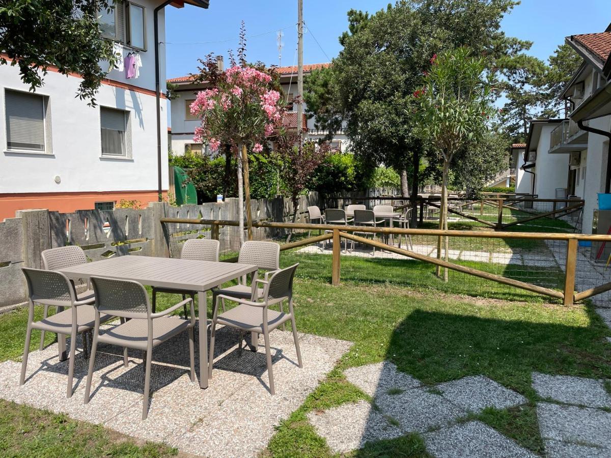 Villaggio Pineta Бибионе Екстериор снимка